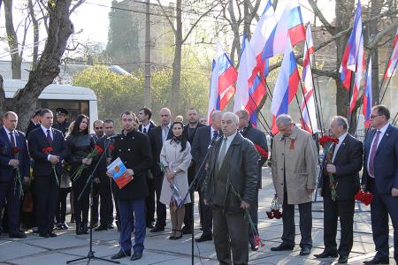 Симферополь. Коммунисты приняли участие в праздничных мероприятиях в День освобождения города
