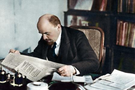 Секретарь ЦК КПРФ С.П.Обухов: Четыре большие лжи "Единой России" и ЛДПР о "необходимости" захоронения Ленина
