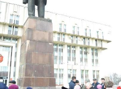 Тульские коммунисты на мероприятии в честь Дня рождения В.И. Ленина осудили провокационный законопроект о перезахоронении вождя