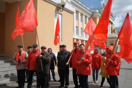 В Чите коммунисты возложили цветы в день 147-й годовщины со дня рождения В.И.Ленина