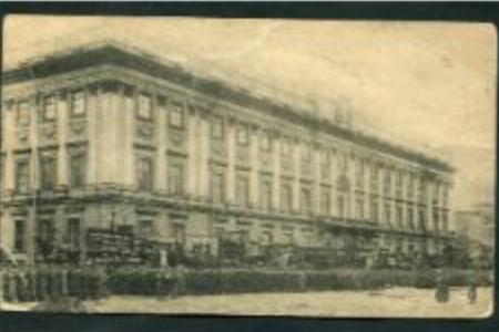 Проект KPRF.RU "Хроника революции". 5 апреля 1917 года: В Петрограде состоялись похороны жертв революции, Ленин сообщает о задержке отъезда в Россию