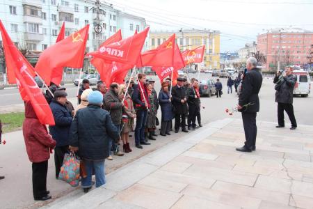 Коммунисты и жители Рязани отметили День космонавтики