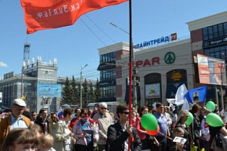 Губернатор Тульской области Алексей Дюмин поддержал предложение Олега Лебедева о внесении регионального закона о Знамени Победы
