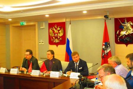 Фракция КПРФ в Мосгордуме провела публичное обсуждение политики реновации в Москве