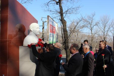 Во Владивостоке состоялось  торжественное открытие памятника В.И.Ленину
