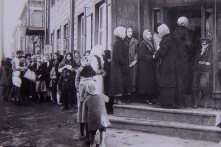Проект KPRF.RU "Хроника революции". 6 апреля 1917 года: США вступили в войну с Германией, в Кронштадте прошел многотысячный митинг матросов и рабочих, Ленин выезжает в Берн