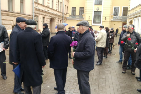 А.В. Воронцов принял участие в возложении цветов к памятнику В.И. Ленину в Петербурге