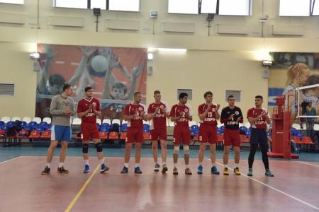 Спортклуб КПРФ провел крупный волейбольный турнир