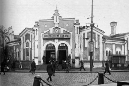 Проект KPRF.RU "Хроника революции". 13 апреля 1917 года: Плеханов вернулся в Россию, Ленин прибывает в Стокгольм, откуда направляется в Петроград