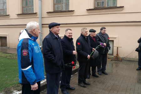 А.В. Воронцов принял участие в возложении цветов к памятнику В.И. Ленину в Петербурге