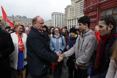 Г.А. Зюганов: Для того, чтобы двигаться вперед, надо учиться у первопроходцев
