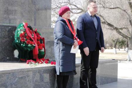 Амурские коммунисты ударили автопробегом по гробокопателям