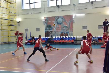 Спортклуб КПРФ провел крупный волейбольный турнир