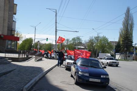Во всех городах и районах Карачаево-Черкесской Республики состоялись возложения цветов к памятникам Ленину