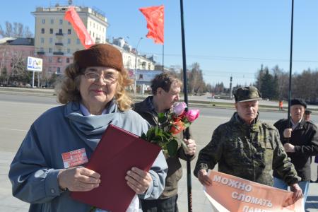 Алтайский комсомол провел флэшмоб «Ленин в городе»