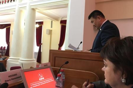 Более 100 депутатов-коммунистов Бурятии осудили гробокопательский законопроект ЕР и ЛДПР о Мавзолее Ленина
