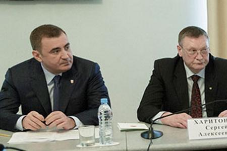 Губернатор Тульской области Алексей Дюмин поддержал предложение Олега Лебедева о внесении регионального закона о Знамени Победы