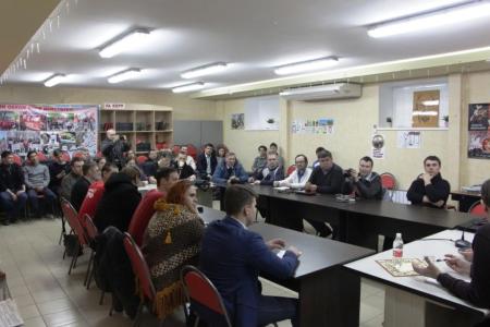 В Саратове прошел Круглый стол КПРФ на тему: «Социально-экономическая и политическая ситуация в стране и перспективы возникновения революционной ситуации»
