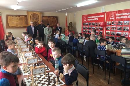 Татарстан. В Нижнекамске коммунисты провели шахматный турнир
