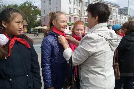 Почти пятьдесят иркутских школьников дали 19 мая пионерскую клятву