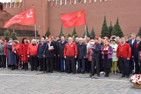 "Взвейтесь кострами синие ночи". Концерт в Колонном зале Дома Союзов, посвященный 95-летию пионерии
