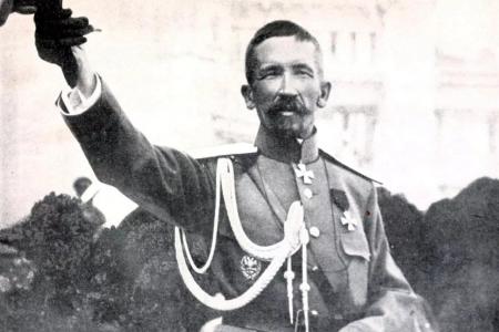 Проект KPRF.RU "Хроника революции". 6 мая 1917 года: Временное правительство утвердило "Положение о рабочих комитетах в промышленных заведениях", Генерал Корнилов подал в отставку с поста главнокомандующего Петербургского военного округа
