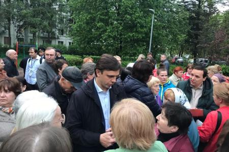 Андрей Клычков встретился с жителями города Московский в ТиНАО по вопросу программы реновации