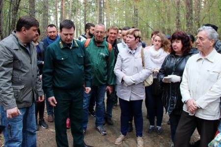 ​Челябинские коммунисты продолжили акцию  «Наш бор – наш дом»