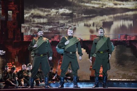 Г.А. Зюганов принял участие в праздничном концерте "Будем жить!" в Большом Кремлевском дворце