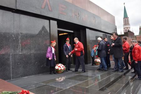 "Взвейтесь кострами синие ночи". Концерт в Колонном зале Дома Союзов, посвященный 95-летию пионерии