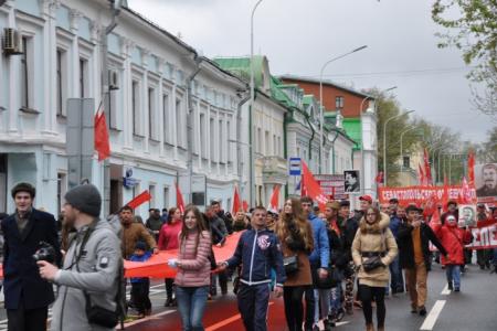 Подмосковные коммунисты приняли активное участие в митинге и шествии в честь Дня Победы в Москве