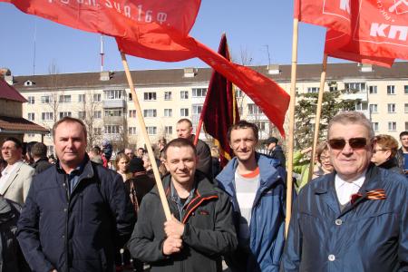 Коммунисты Южно-Сахалинска приняли участие в праздновании Дня Победы