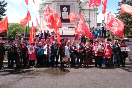 В Ставропольском крае коммунисты в День Победы открыли памятник И.В. Сталину