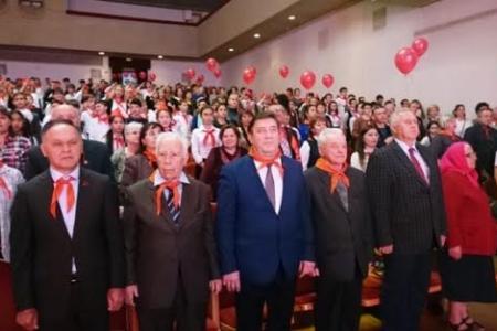 Лидер ставропольских коммунистов Виктор Гончаров: с каждым годом пионерская организация края ширится и крепнет!