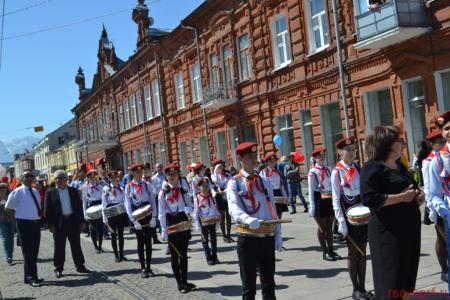 Мир! Труд! Май! В Северной Осетии прошла грандиозная демонстрация КПРФ