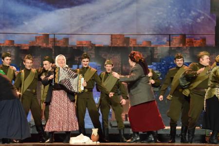 Г.А. Зюганов принял участие в праздничном концерте "Будем жить!" в Большом Кремлевском дворце