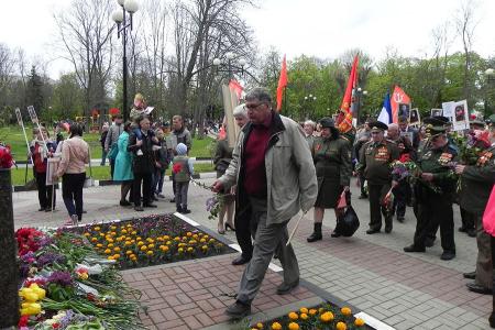 Белгородские коммунисты и союзники партии приняли участие в шествии «Бессмертного полка»