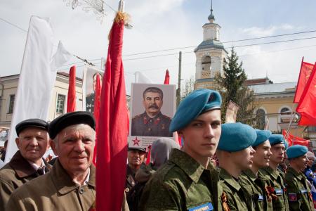 Томские коммунисты приняли участие в общегородском параде Победы