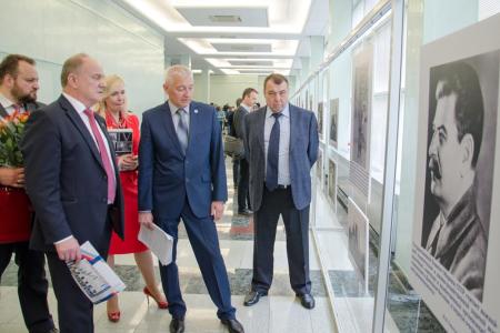 Г.А. Зюганов: Я бы давно признал Донецкую и Луганскую народные республики