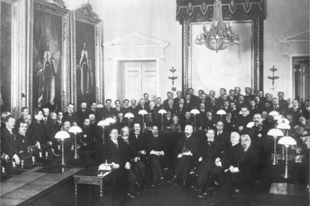 Проект KPRF.RU "Хроника революции". 15 мая 1917 года: Начались переговоры по созданию коалиционного министерства