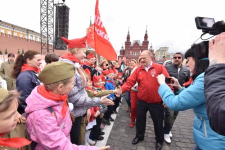 "Взвейтесь кострами синие ночи". Концерт в Колонном зале Дома Союзов, посвященный 95-летию пионерии