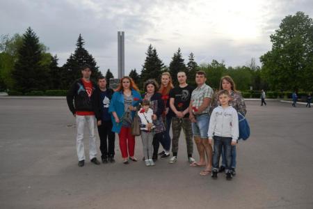 Саратовская область. Коммунисты Балашова в канун Дня Победы провели праздничный автопробег