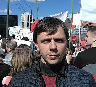 Андрей Клычков о московском митинге против реновации: КПРФ поддерживает общественный протест, который позволит добиться серьезных поправок в законопроект о сносе пятиэтажек