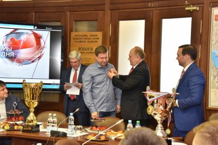 «Честь и слава чемпионам!». Г.А. Зюганов провел в Госдуме торжественный прием спортсменов молодежной команды КПРФ по мини-футболу