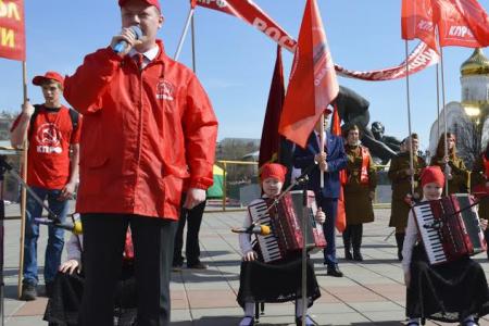Ивановские коммунисты шествием и митингом отметили День международной солидарности трудящихся