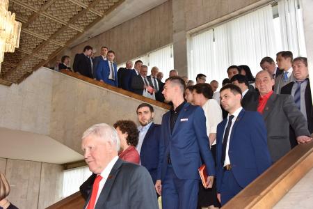 В Москве открылся XVII съезд КПРФ
