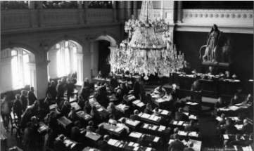 Проект KPRF.RU "Хроника революции". 31 мая 1917 года: Отменены телесные наказания для заключенных военно-тюремных заведений, ушел в отставку министр торговли и промышленности А.А. Коновалов