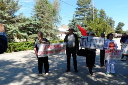Ставропольский край. Ипатовские коммунисты вывели жителей на митинг против повышения тарифов на услуги ЖКХ