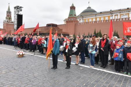 "Взвейтесь кострами синие ночи". Концерт в Колонном зале Дома Союзов, посвященный 95-летию пионерии