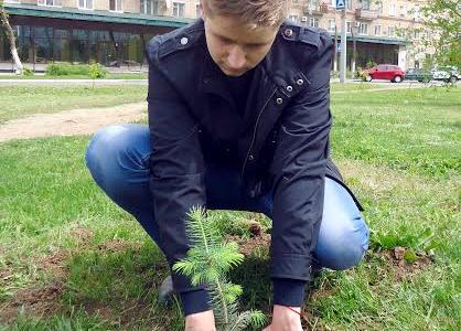 В Оренбурге бессмертный полк выстраивается на аллее